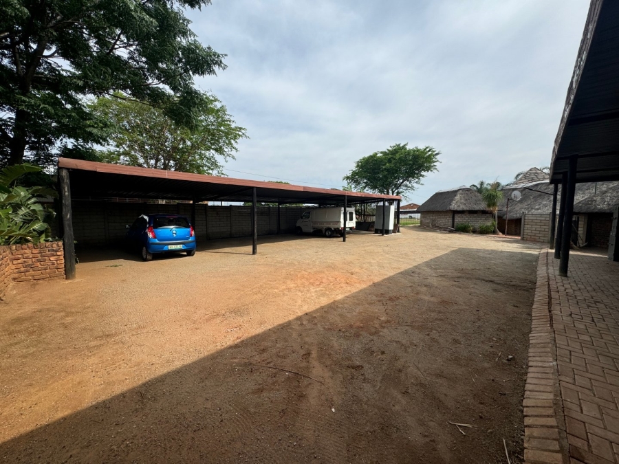 Commercial Property for Sale in Hartbeesfontein North West